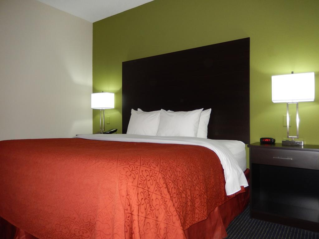 Quality Inn & Suites Anderson I-69 Zewnętrze zdjęcie