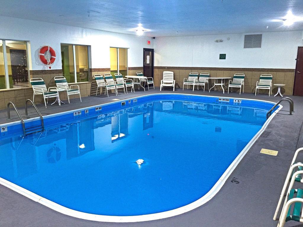 Quality Inn & Suites Anderson I-69 Zewnętrze zdjęcie