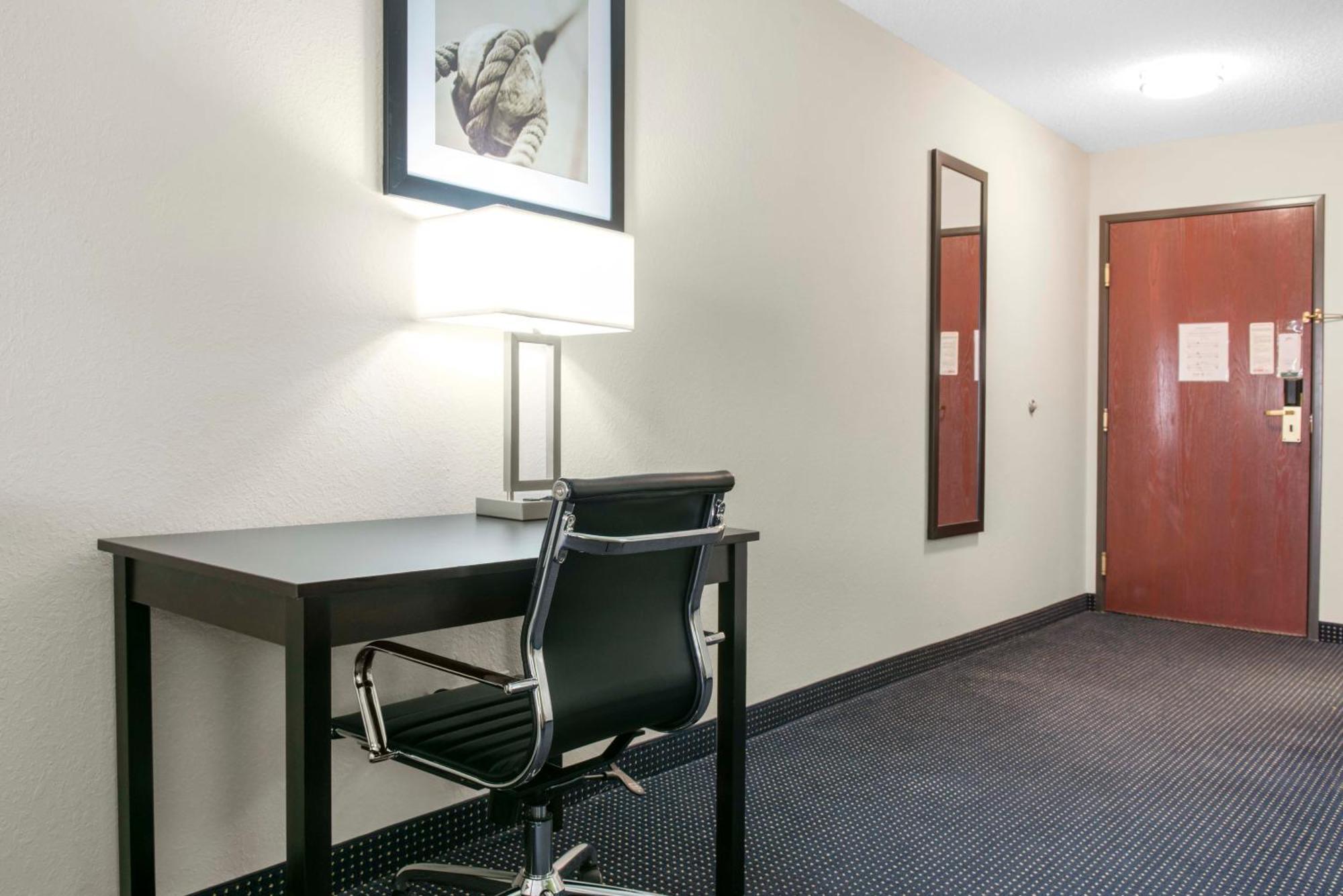 Quality Inn & Suites Anderson I-69 Zewnętrze zdjęcie