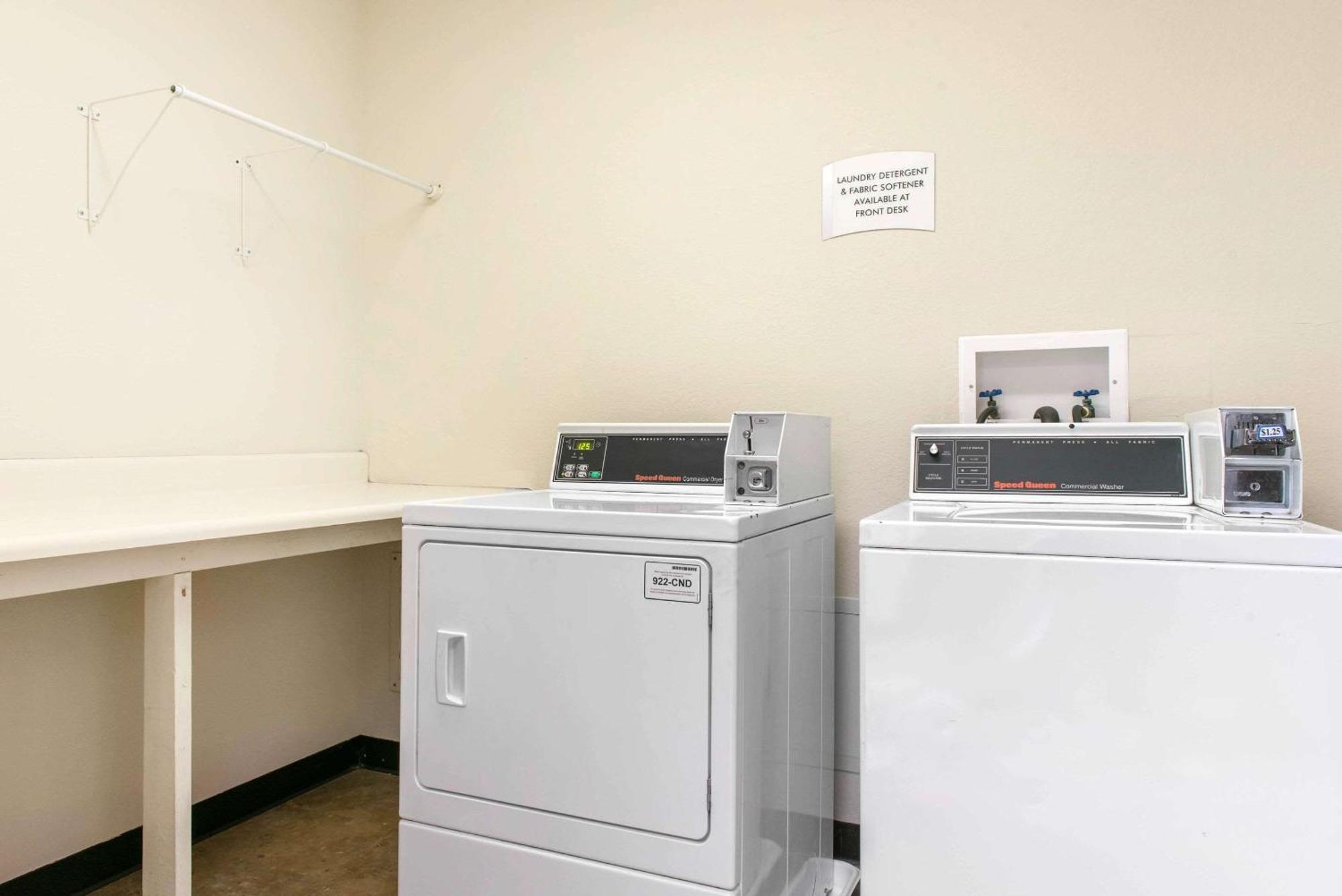 Quality Inn & Suites Anderson I-69 Zewnętrze zdjęcie