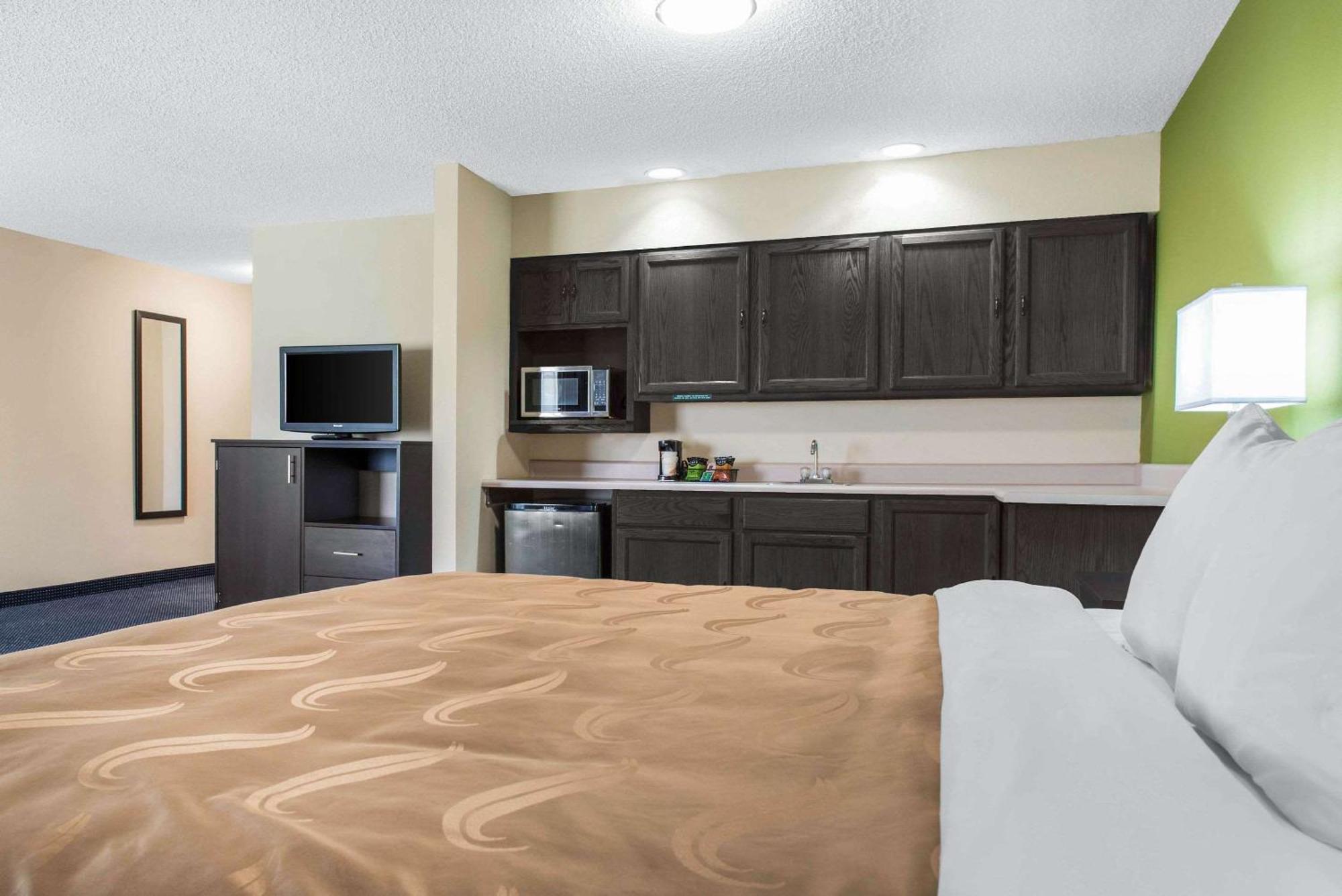 Quality Inn & Suites Anderson I-69 Zewnętrze zdjęcie