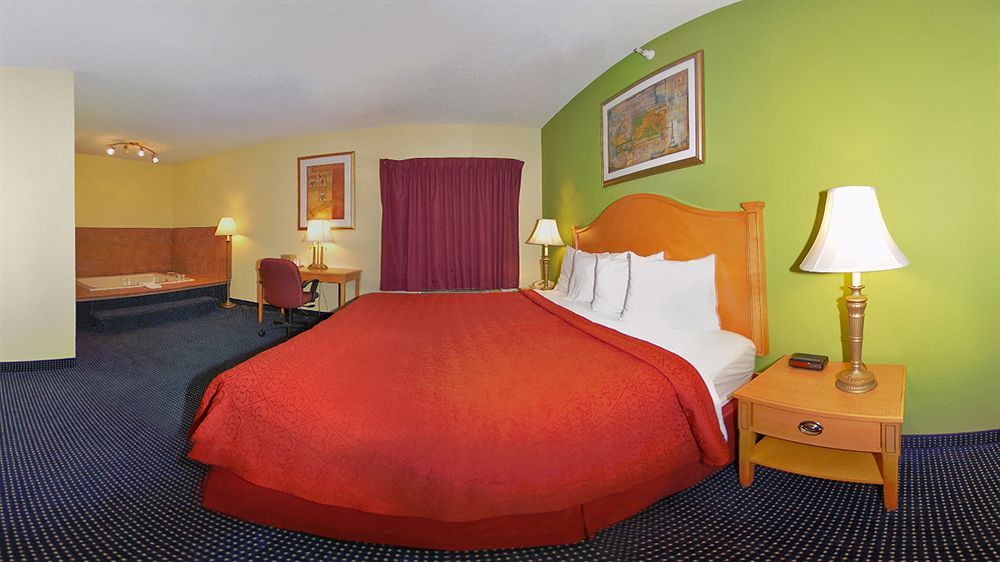 Quality Inn & Suites Anderson I-69 Zewnętrze zdjęcie